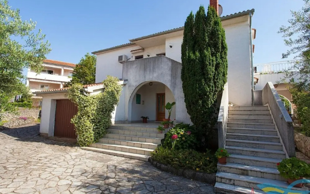 Nice Apartment With Terrace & Grill