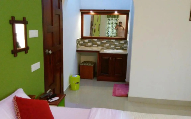 Mango Kerala Houseboats