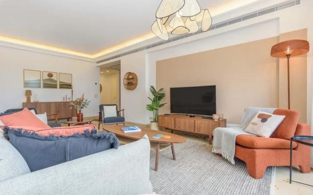 Mundo - 2 BR Apartment at Saifi Village