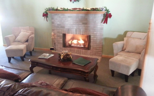 Brook Pointe Inn