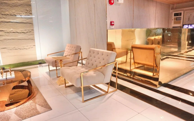 Icon Narindra Suites Hotel