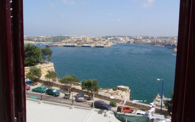 Nr65 Valletta Portview Apartment