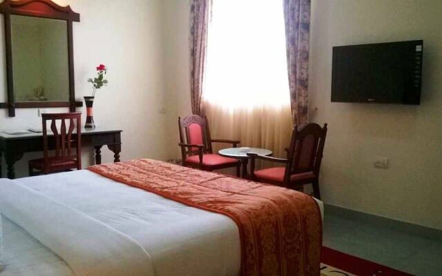 Madathil Regency Hotel