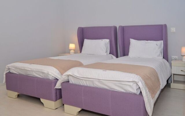 Mykonos Mamaia Boutique Villa Hostel