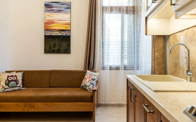 The Owl House Near Chania City Centre