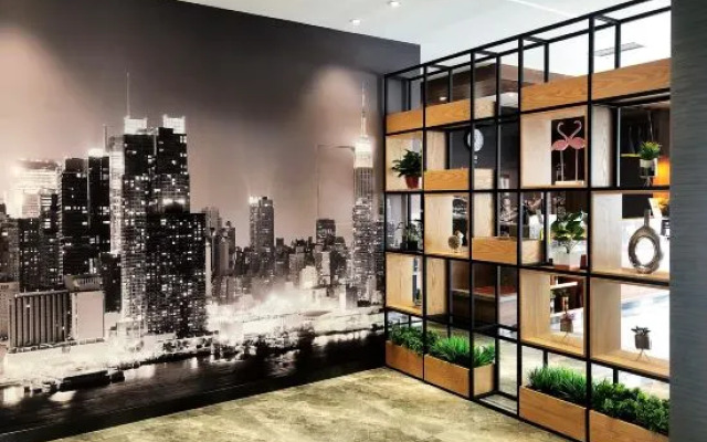 Super 8 Hotel Premier (Fushun North Railway Station, Jiangjun)