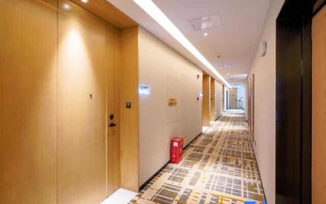 Yannian Wenyuan Hotel