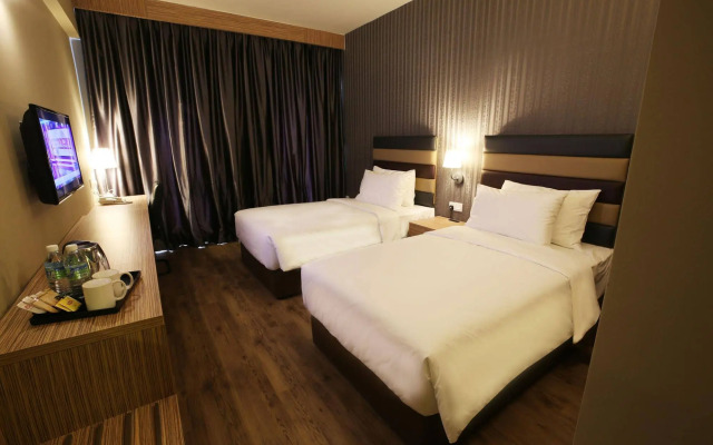 SEM9 Senai ''Formerly Known as Perth Hotel"