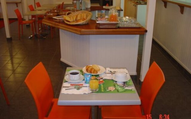 Fasthotel Tours Sud