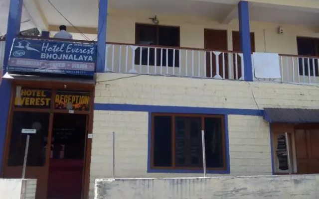 Hotel Everest