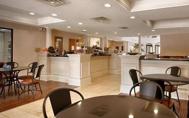 SureStay Plus Hotel by Best Western Plano