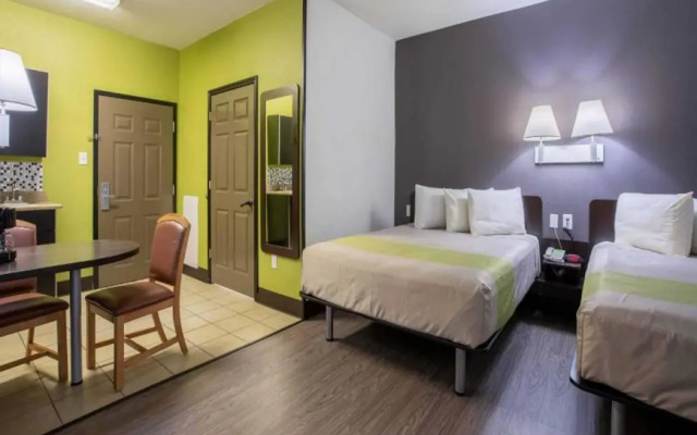 Studio 6 Bay City, TX