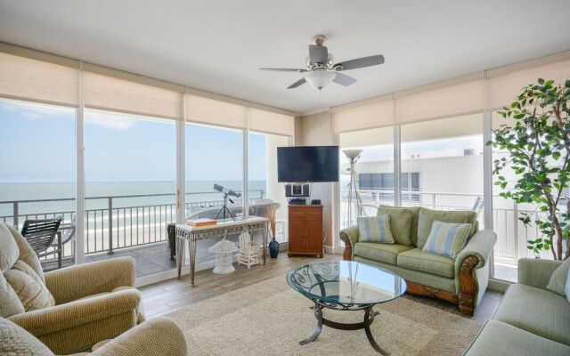 SR604 Surf & Racquet by RedAwning