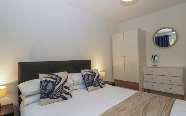 26 Manorcombe