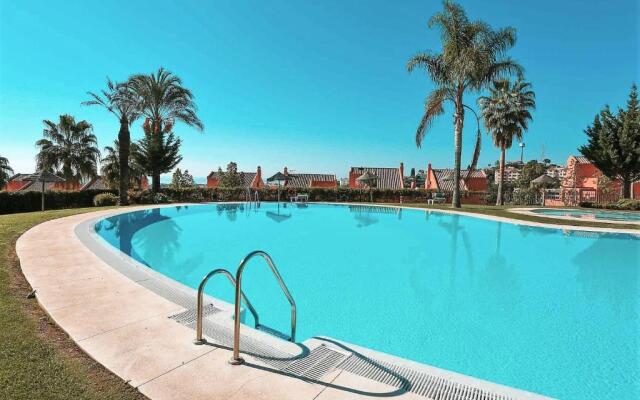 R25 Modern bright 2 bedroom apartment
