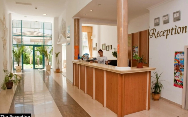 Colosseum 2 Aparthotel