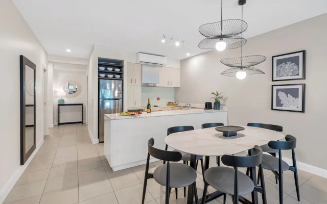 Elysium Private Apartments at The Beach Club