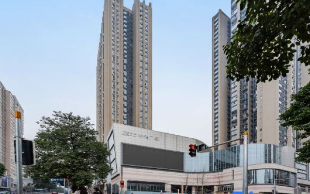 Chongqing Dianliang Sky Hotel (Blu-ray Central Plaza)