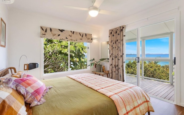 A PERFECT STAY - Time Warp – Guest Rooms – Byron Bay