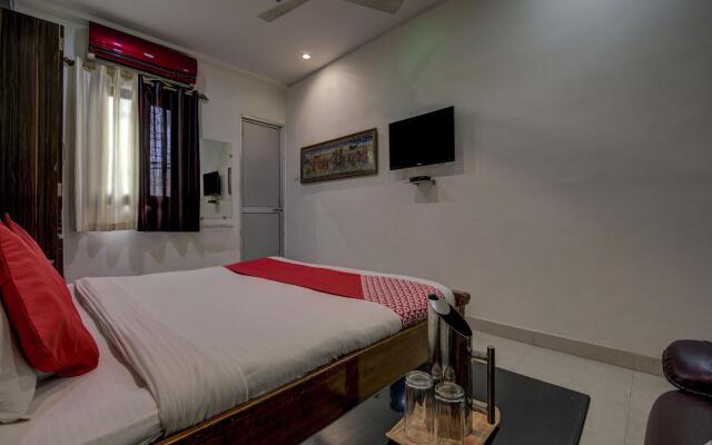 OYO 8976 Hotel Park Street 2