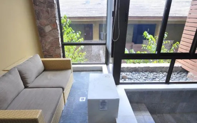 Jinfang Hot Spring Banshan Hotel