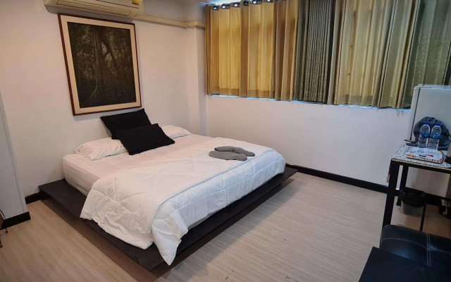 donmueang station hotel
