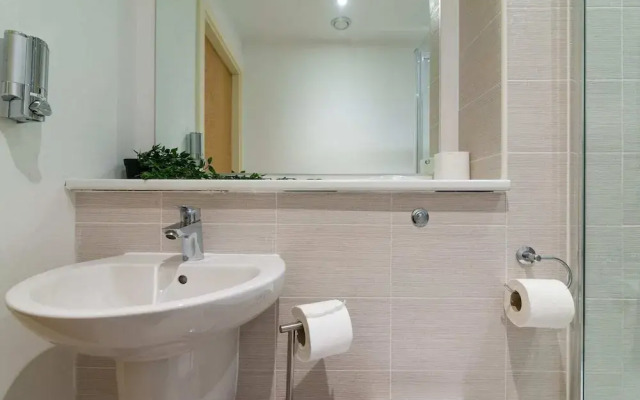 Luxury Apartment Near Piccadilly Station