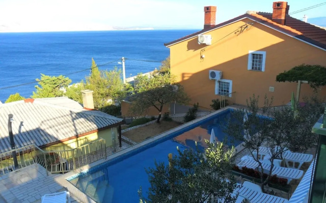 Zlato - With Pool - SA5 Maslina