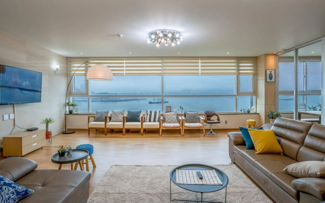 Mono House Busan Songdo Beach