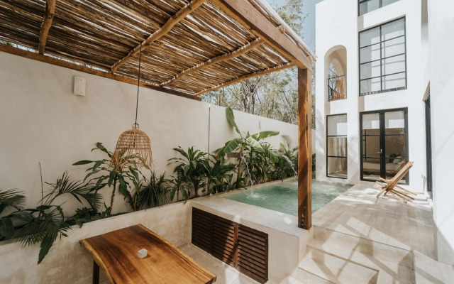 Villa Torana 4br/8pp Private Pool Rooftop Security