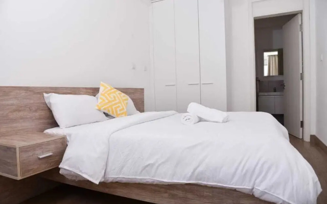 Stay.Plus Stylish Living Nova