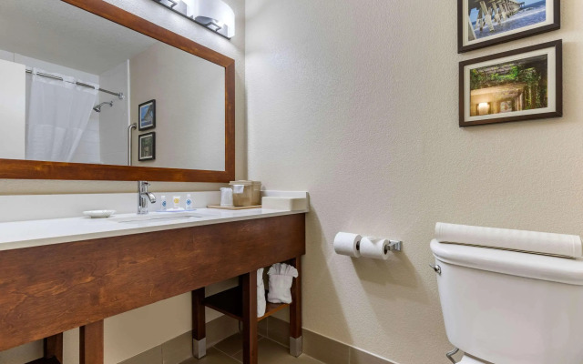 Comfort Inn University