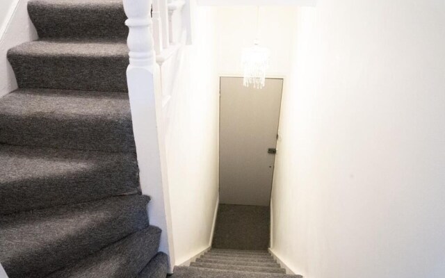 Inviting 3-bed Apartment in London