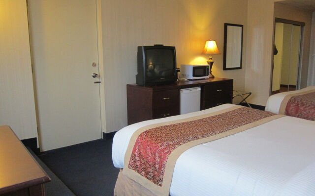 Toronto Plaza Hotel