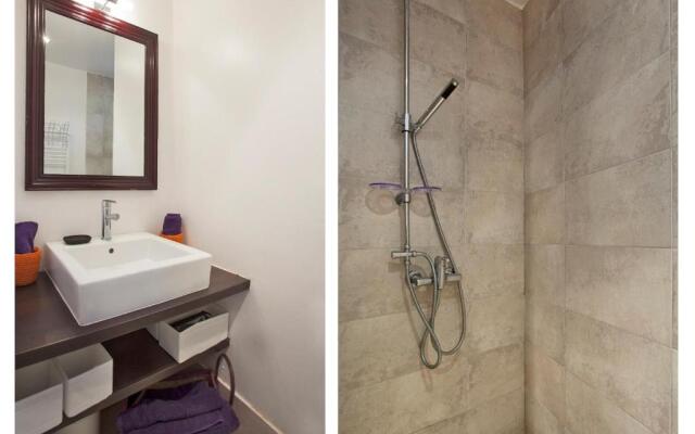 Casa Estel - Blue apartment in downtown of Erbalunga