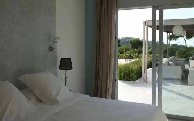 Gorgeous Villa With Views