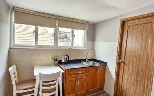 Simmi 5 Hotel & Apartment