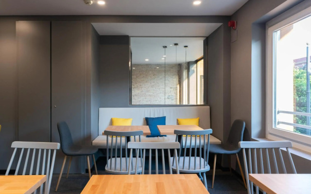 Nest Style Valencia Hotel