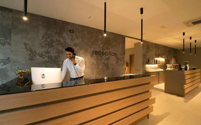 Hotel H21