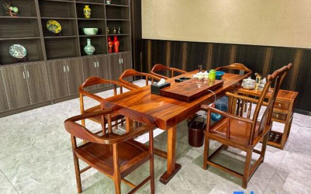 Yongsheng Century Star Hotel