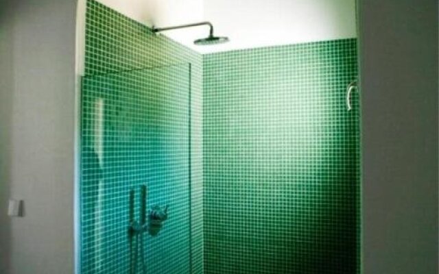 Kamaroti Suites Hotel