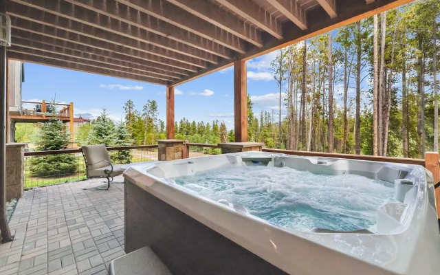 Breck Mountain Getaway 4 Bedroom Home