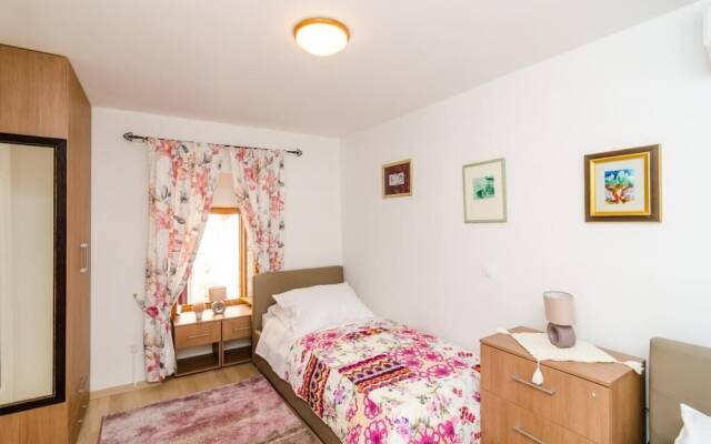 Holiday Home Tezoro Royal