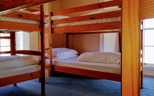 Jacobs Ladder Inn