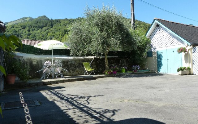 House With 2 Bedrooms in Lourdes, With Wonderful Mountain View, Furnis
