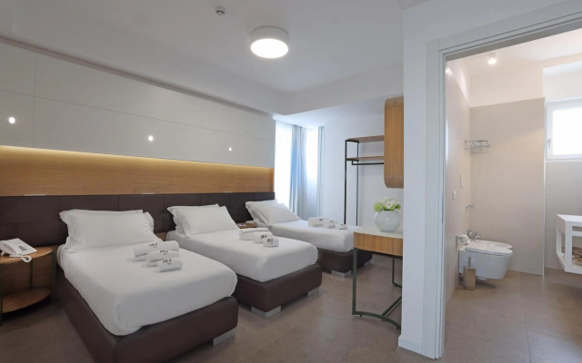 M&F Hotel