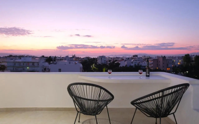 Amazing Suite at Glyfada with sea view & jacuzzi