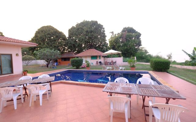 Mukdahan Manor B&B
