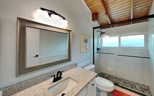 Beach House Lower