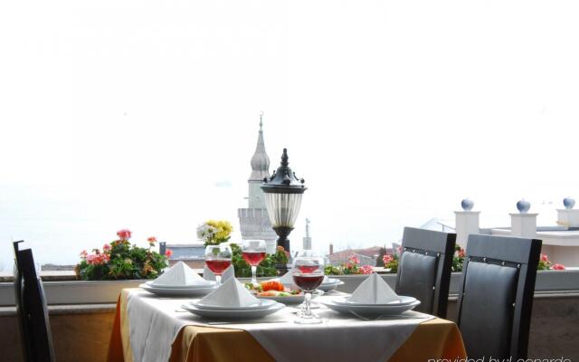 Mevlana Hotel